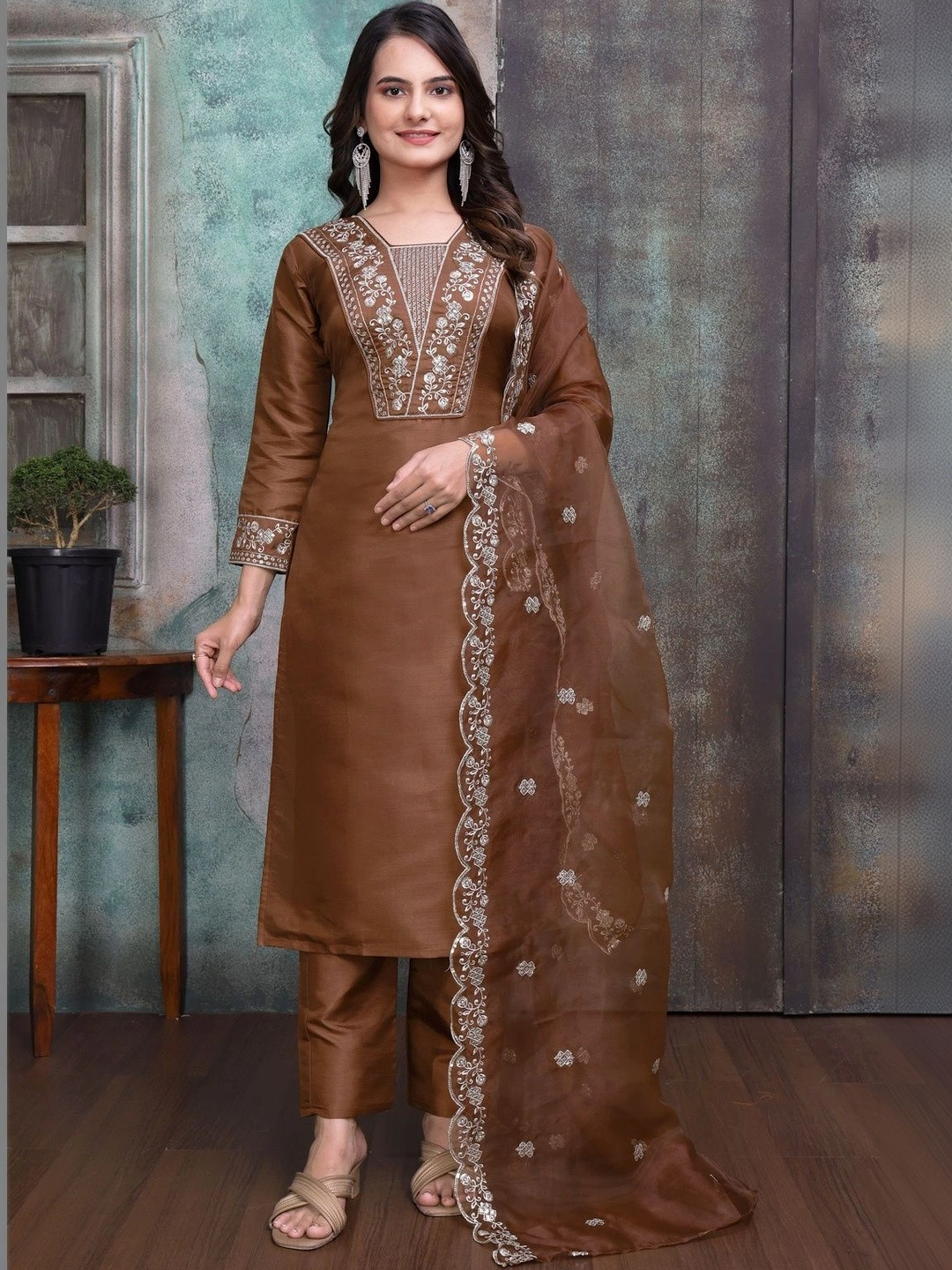 Sangria Women Ethnic Motifs Embroidered Regular Thread Work Kurta with Trousers & With Dupatta