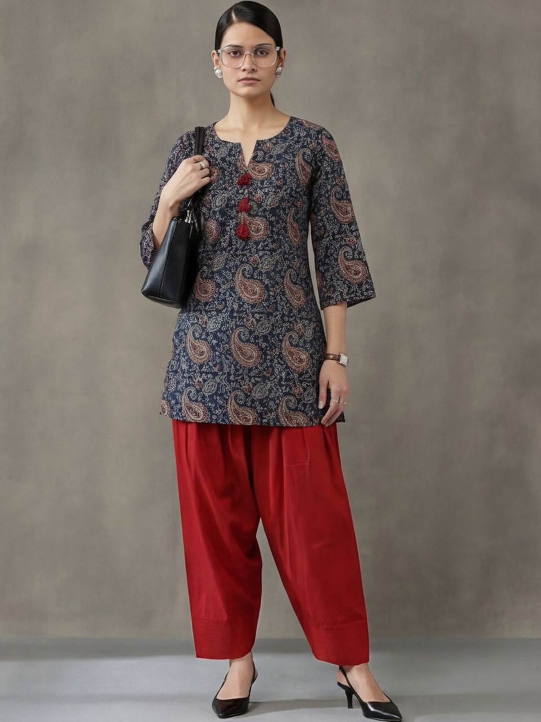 Navibhu Tailored Women Paisley Printed Regular Cotton Farshi Suit