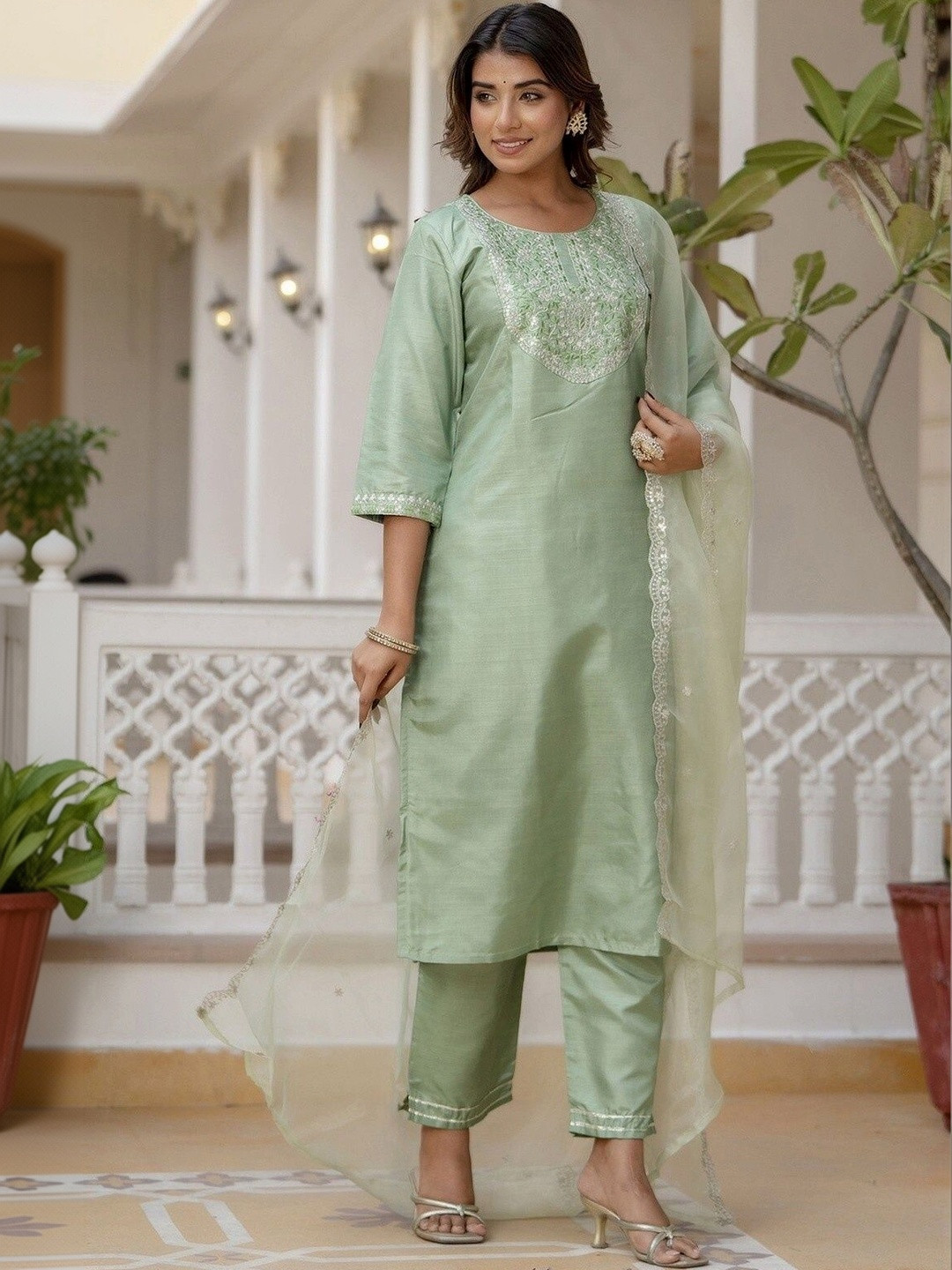 Sangria Women Ethnic Motifs Embroidered Regular Kurta with Trousers & With Dupatta