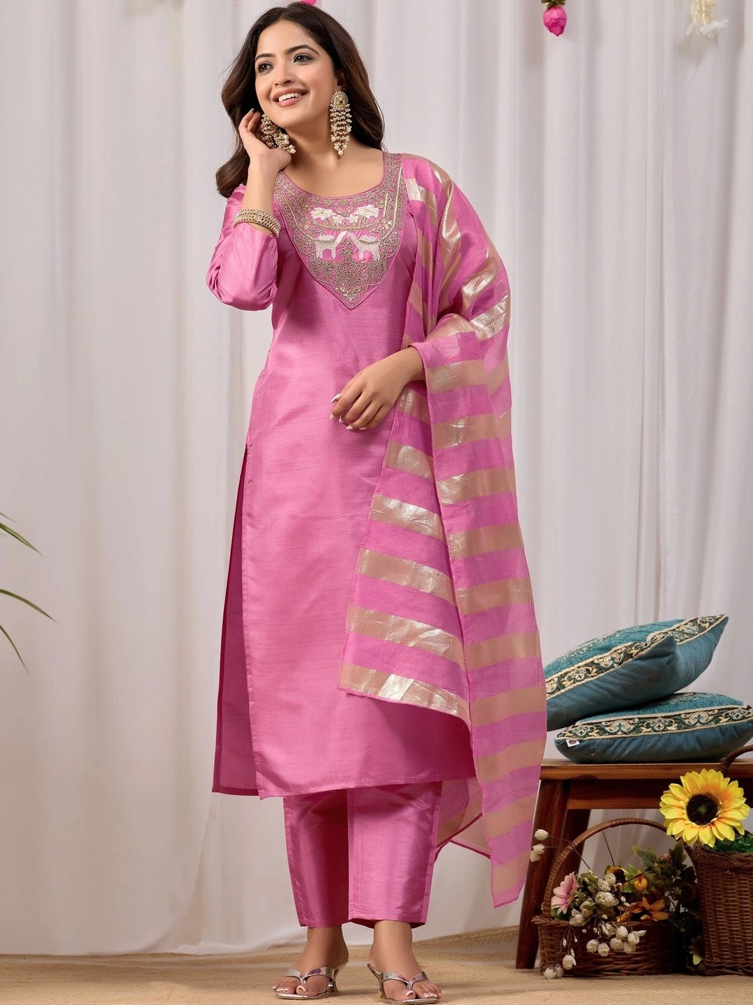 Sangria Women Ethnic Motifs Embroidered Regular Kurta with Trousers & With Dupatta