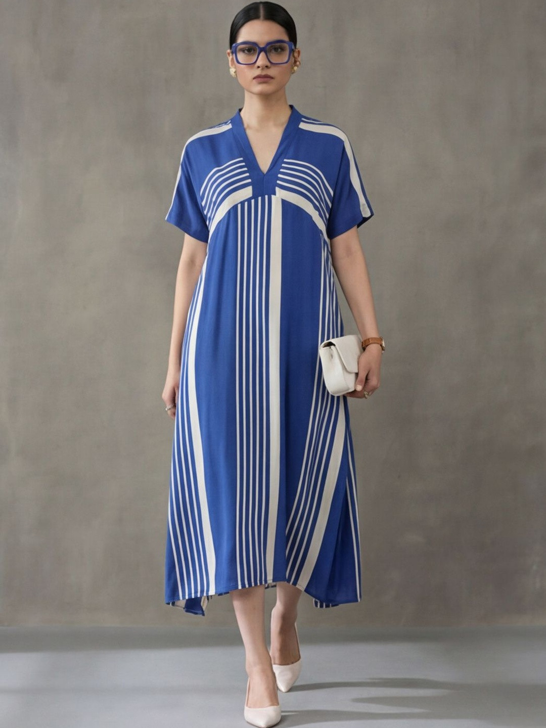 Navibhu Structured A-Line Striped V-Neck A-Line Ethnic Dresses