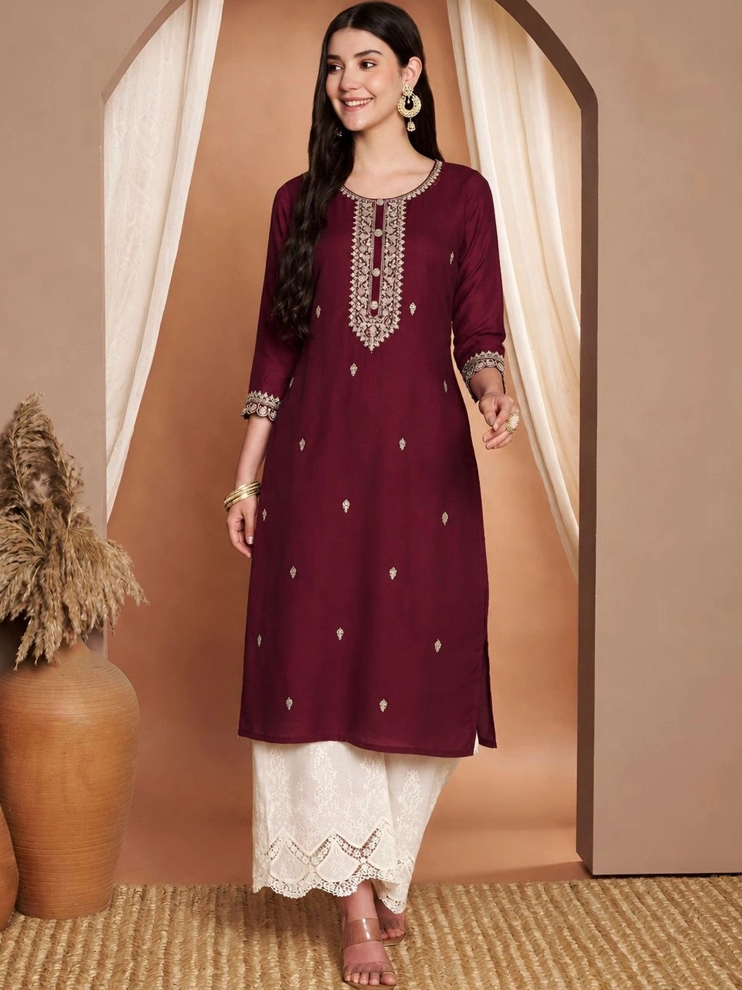 FORKEY Women Embroidered Thread Work Kurta