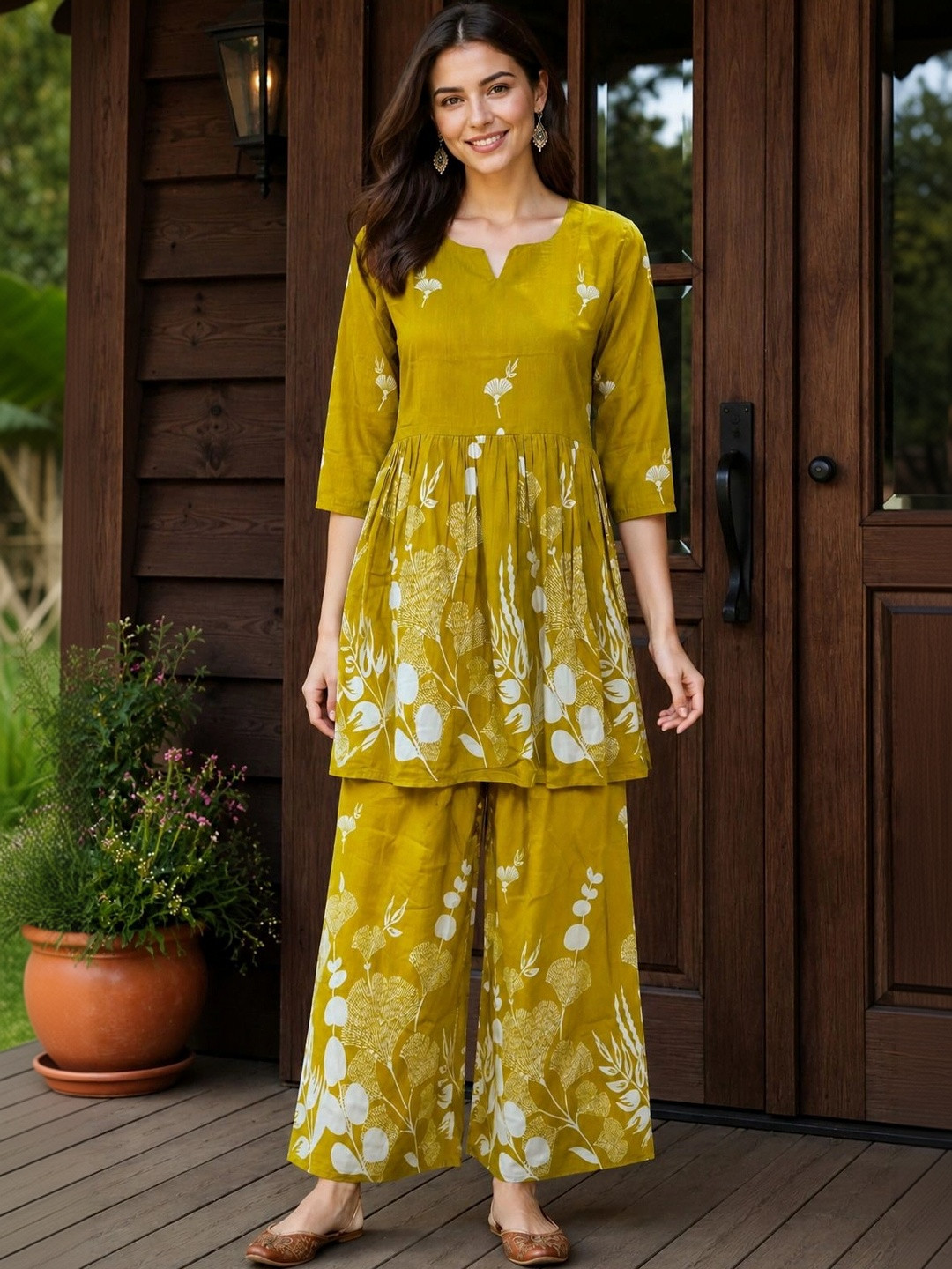 NEW ETHNIC 4 YOU Women Floral Printed Tunic with Palazzo Set