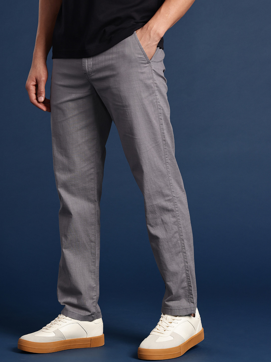 DIVISIVE Men Loose Fit Chinos Trousers