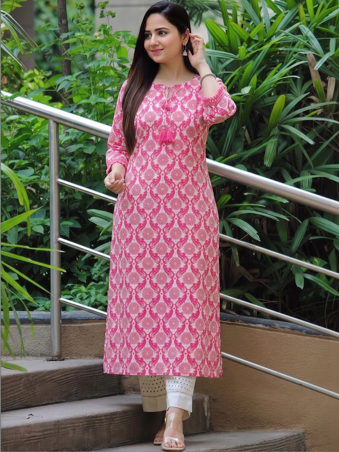 Gulmehendi Women Ethnic Motifs Printed Thread Work Kurta