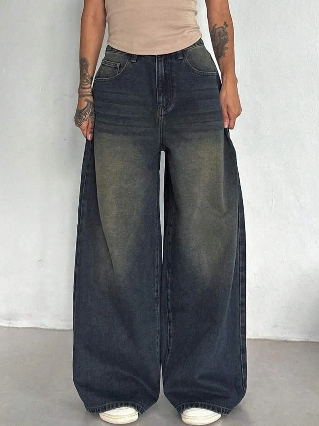 ESLITA Women High-Rise Light Fade Jeans