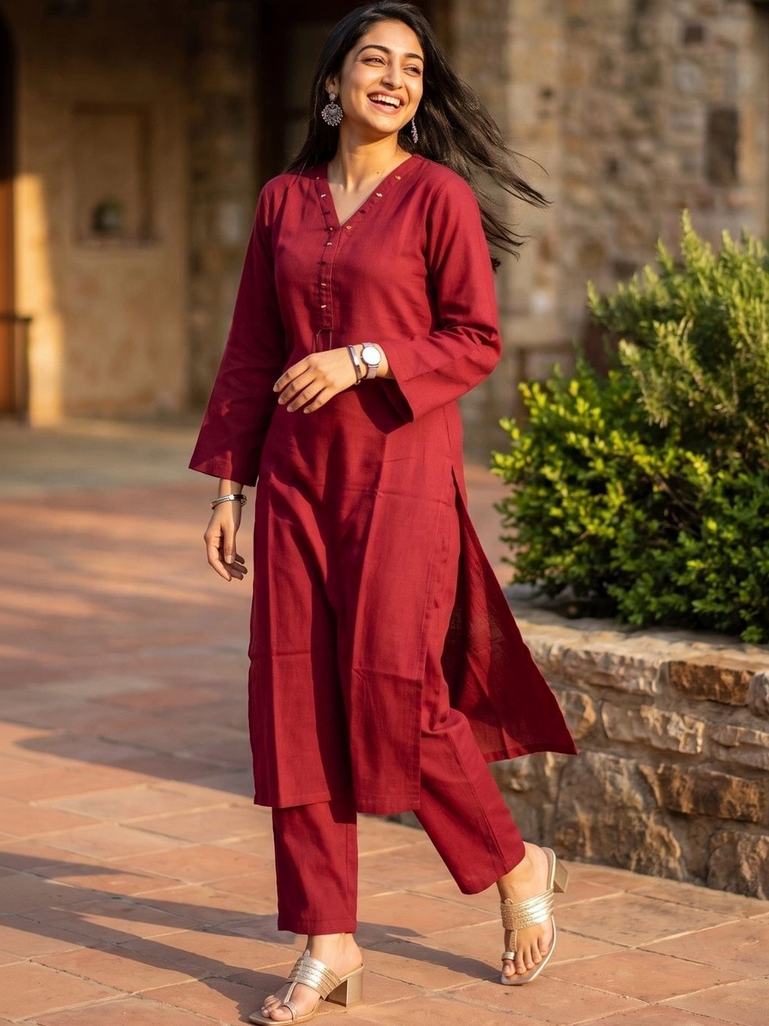 Varanga Women Regular Kurta with Trousers