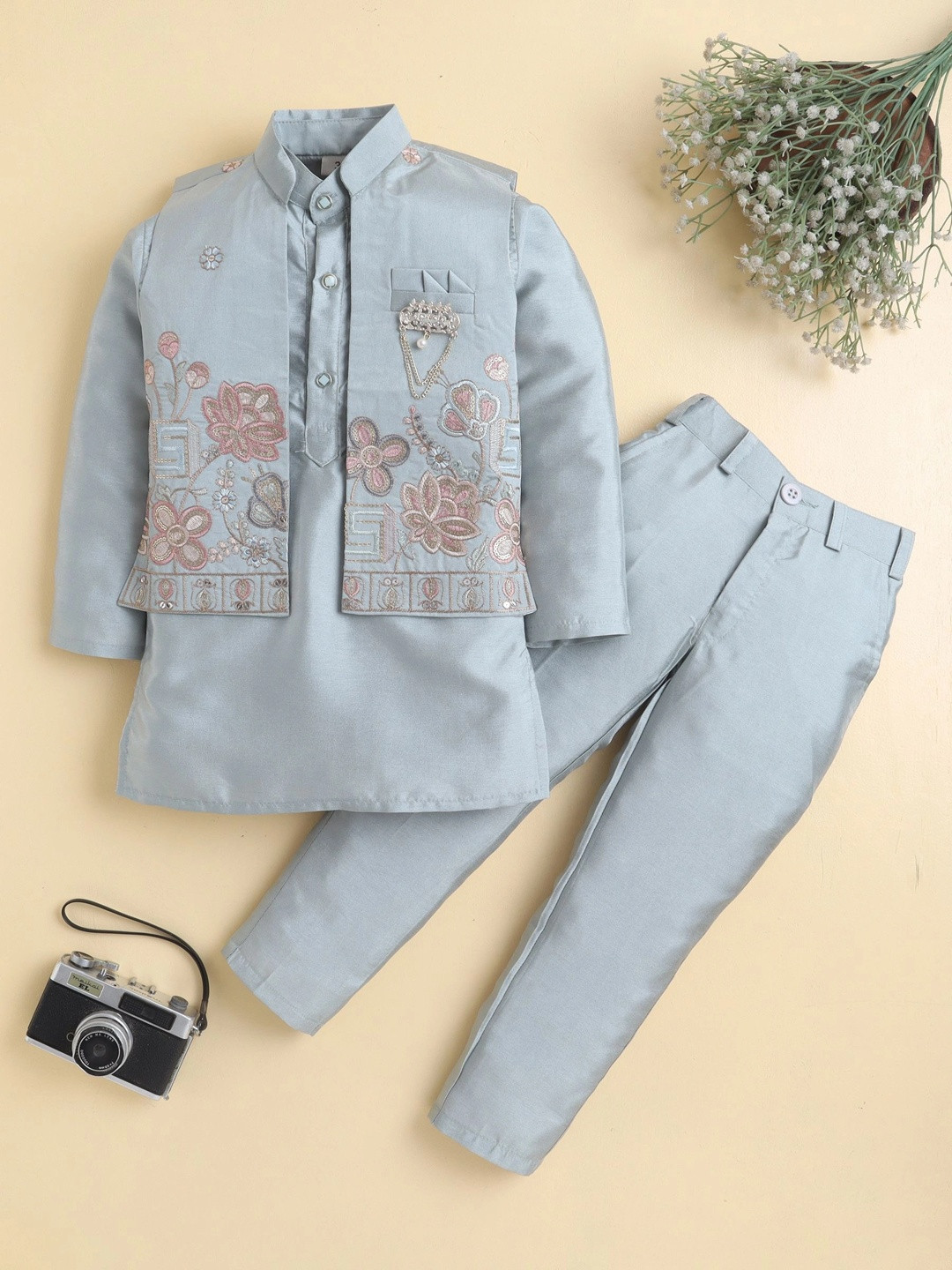 Sangria Boys Floral Embroidered Regular Thread Work Kurta with Trousers