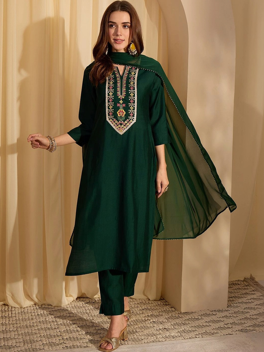Janasya Women Floral Embroidered Regular Thread Work Kurta with Trousers & With Dupatta