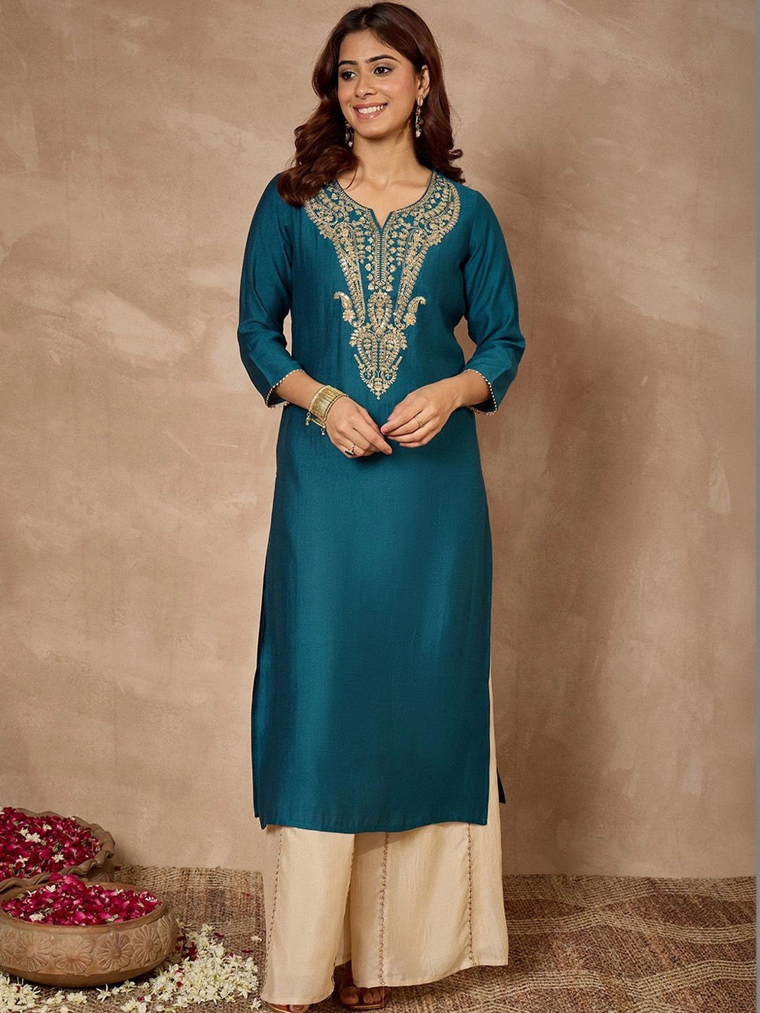 Janasya Women Ethnic Motifs Embroidered Thread Work Kurta
