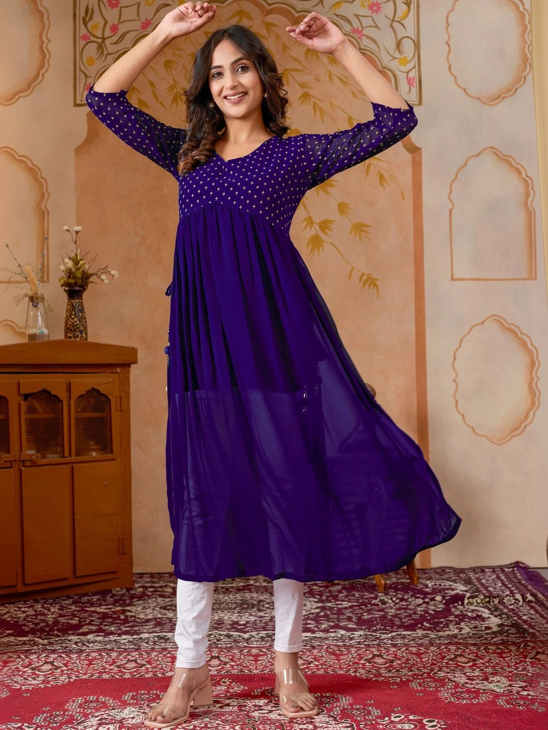 Glomee Women Embellished Georgette Kurta