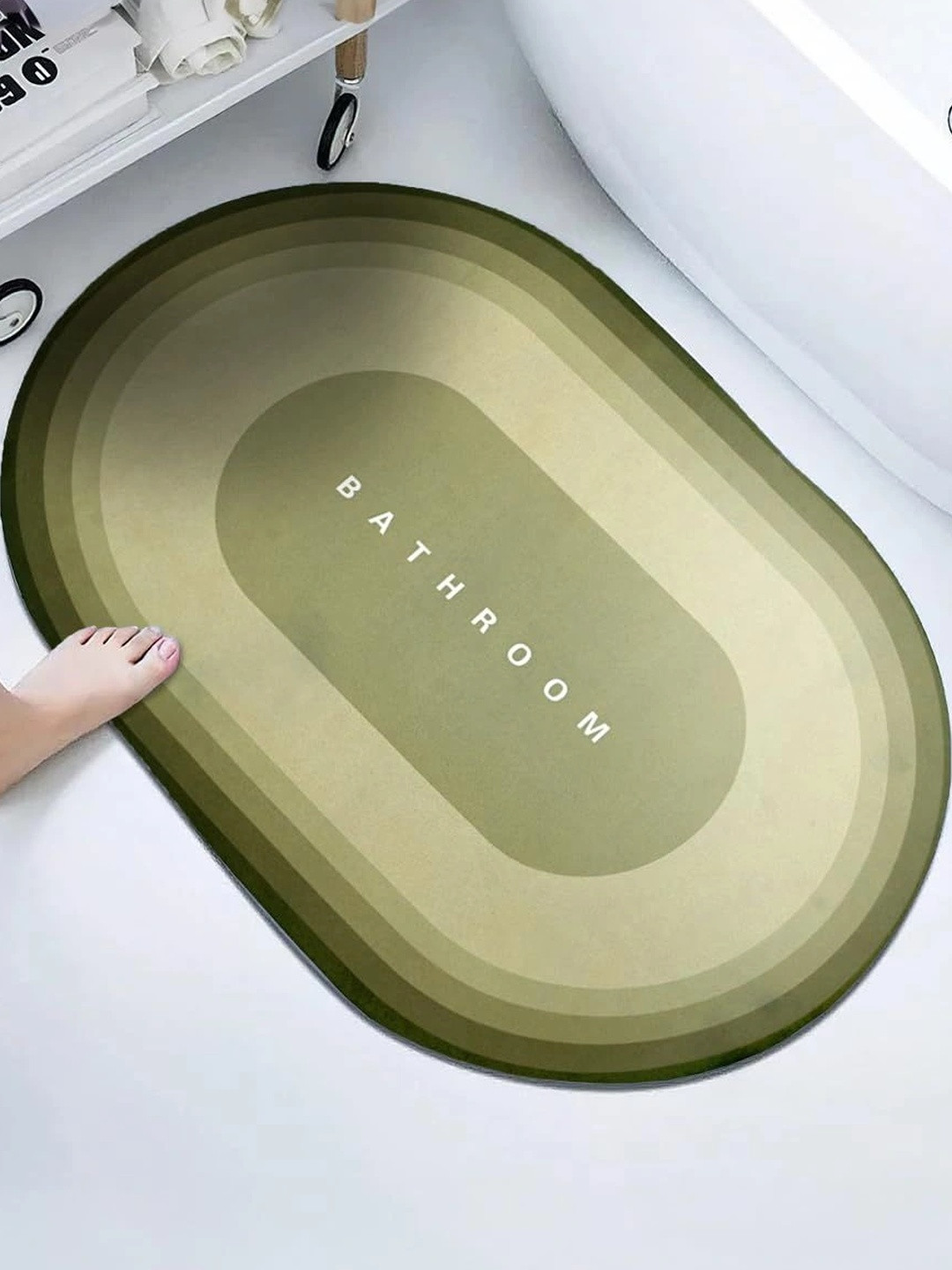 Cortina Green Printed Non-Slip Bath Mat at ₹125 (82% Off) – Myntra