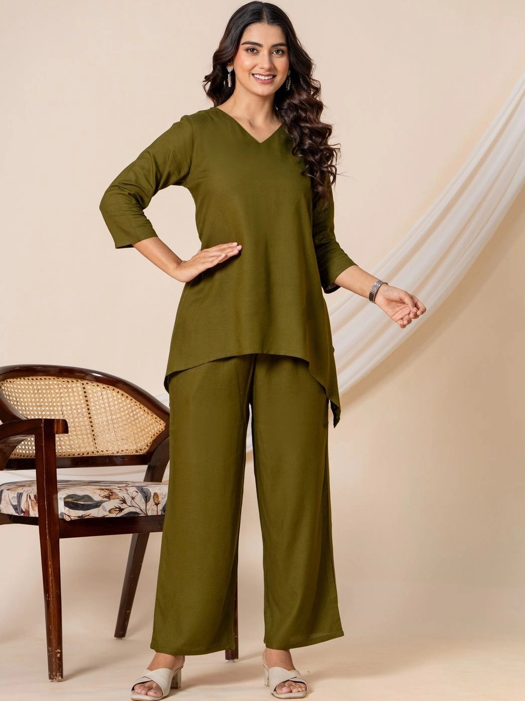 Veshviti Cotton Solid Top with Palazzos