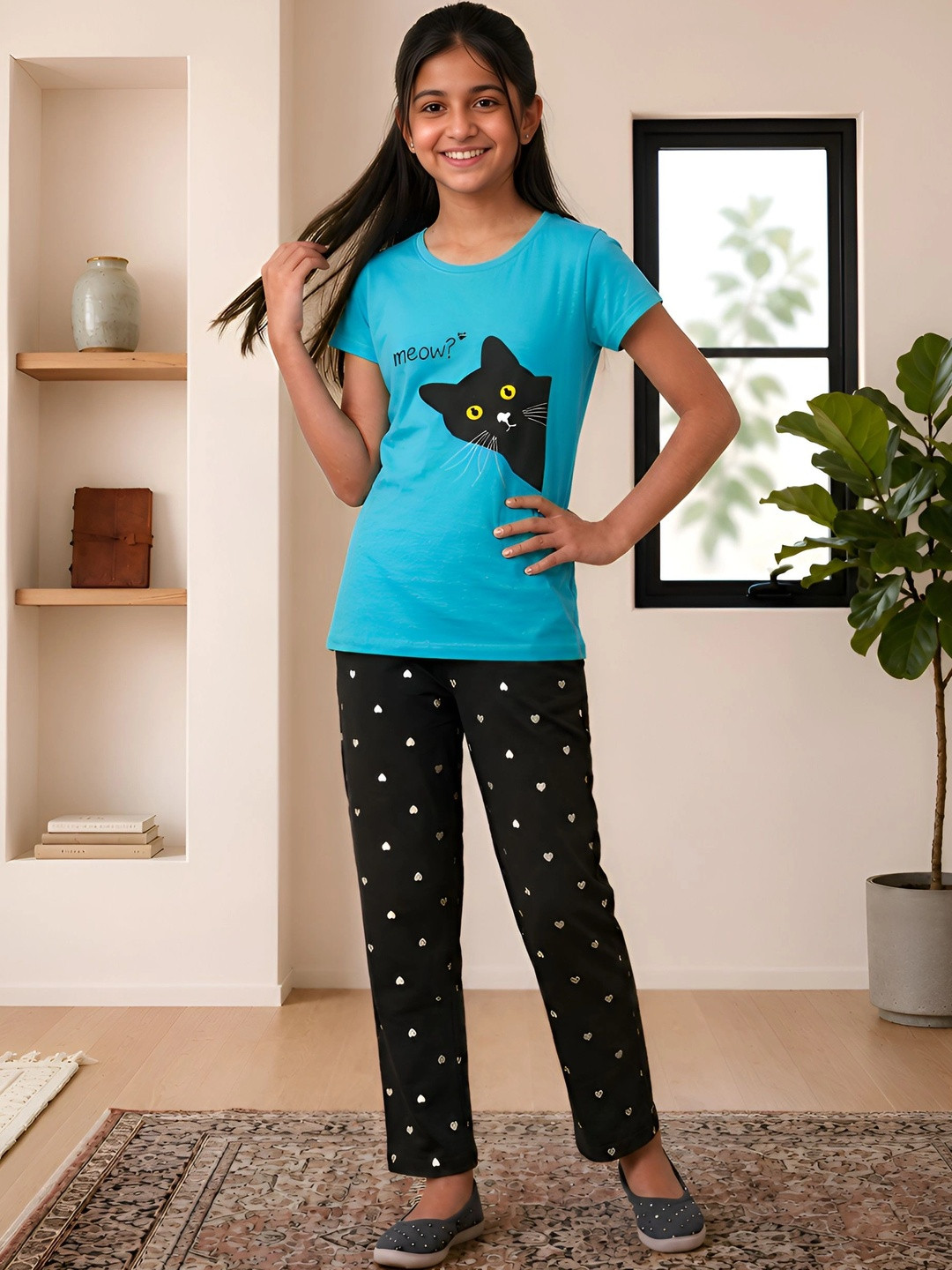 CUTE N TIGHT Girls Printed T-shirt with Pyjamas