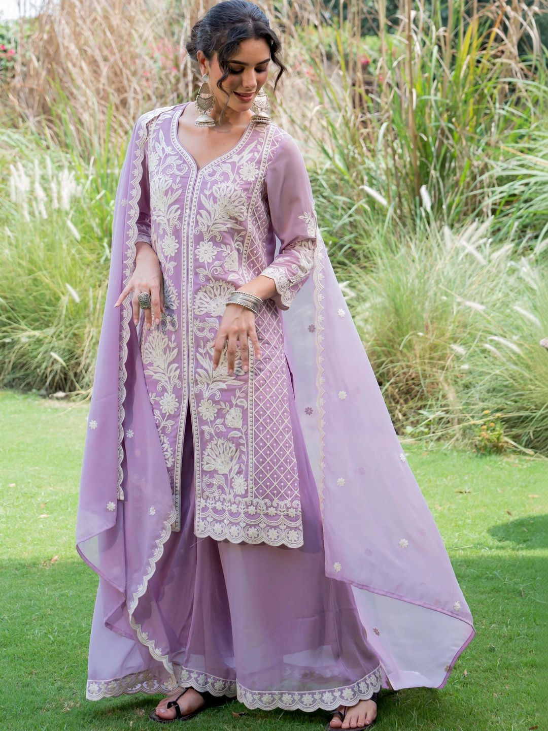 House of Pataudi Women Floral Embroidered Regular Thread Work Kurta with Palazzos & With Dupatta