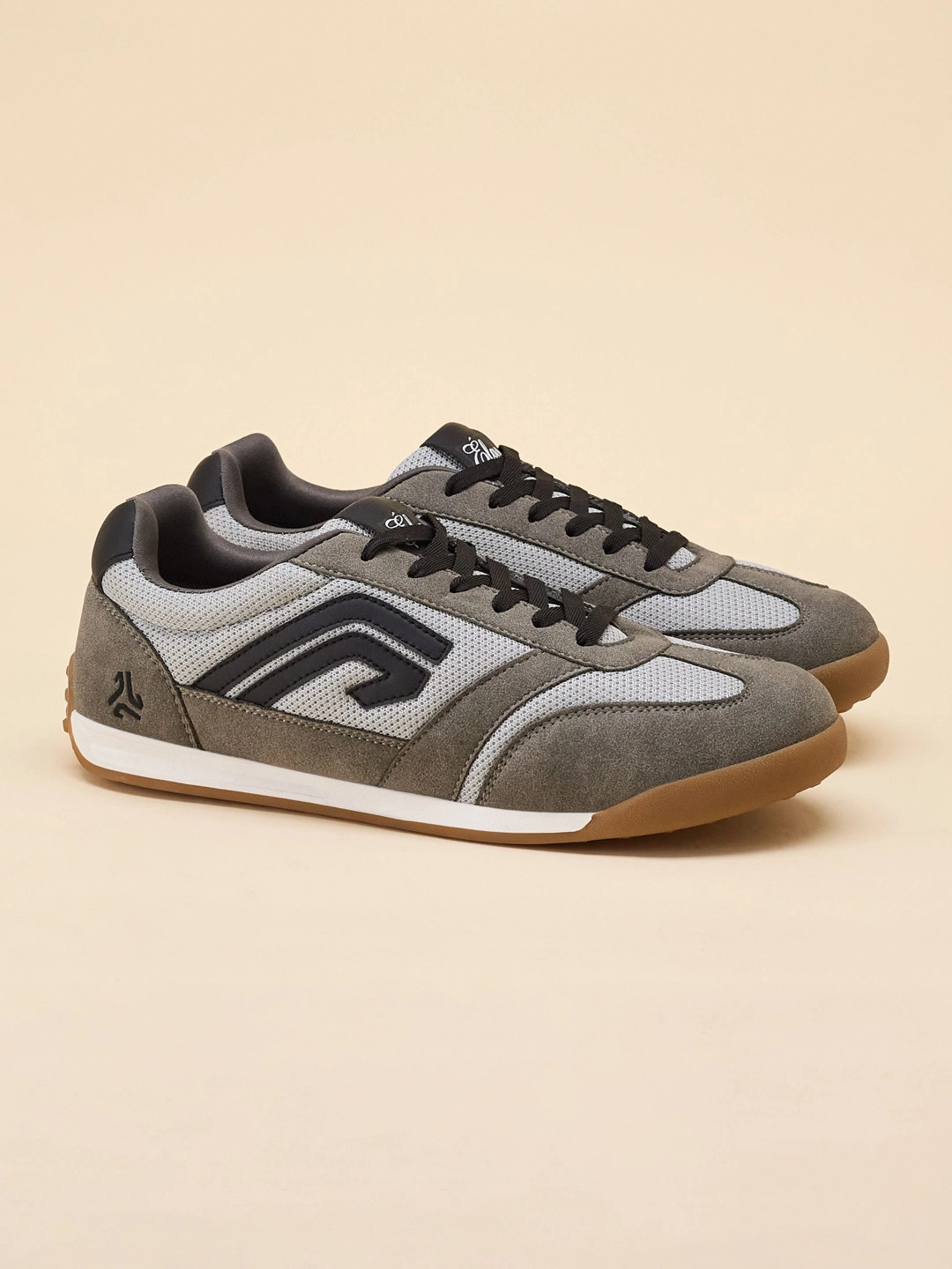 Campus ELAN Men Colourblocked Sneakers