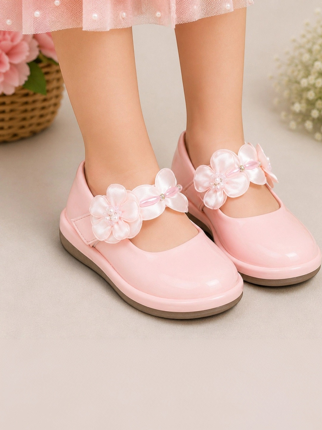 Freeplay Girls Round Toe Ballerinas