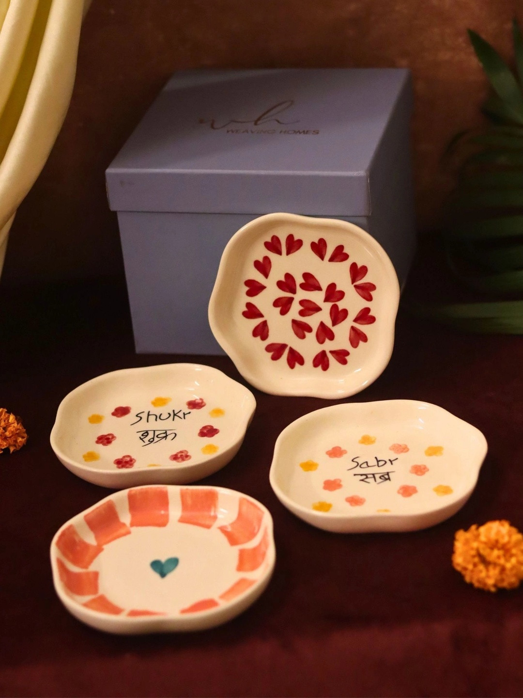 WEAVING HOMES 4-Pcs Cream Coloured & Red Printed Ceramic Plates