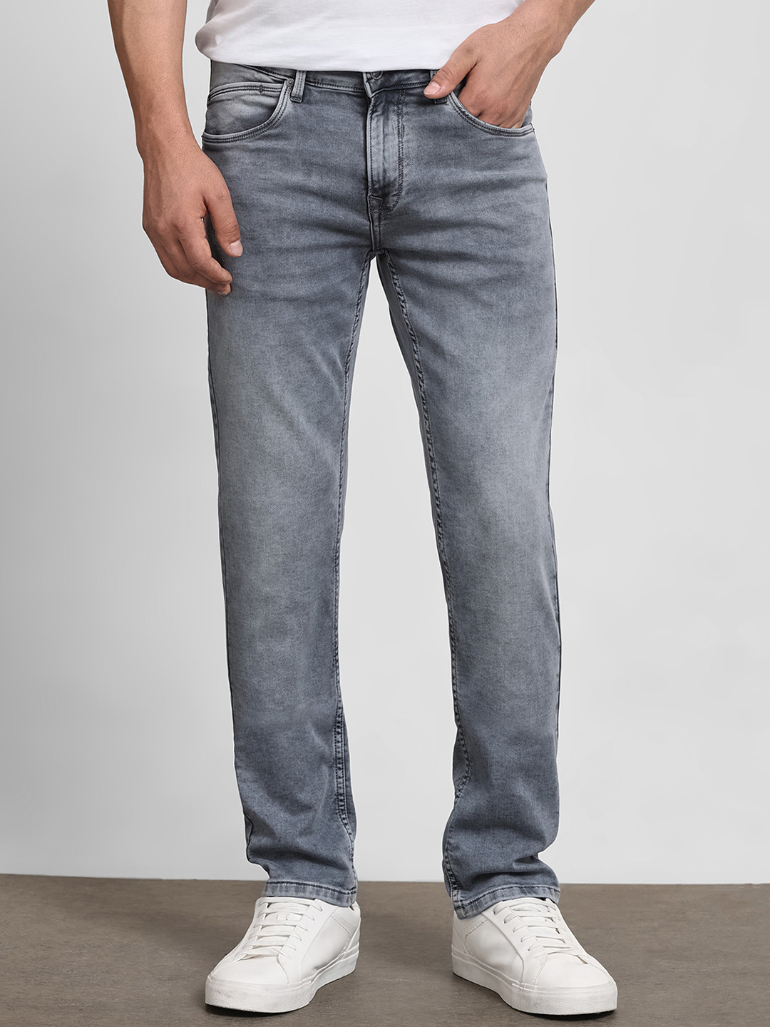 Mufti Men Slim Fit Mid-Rise Light Fade Stretchable Jeans