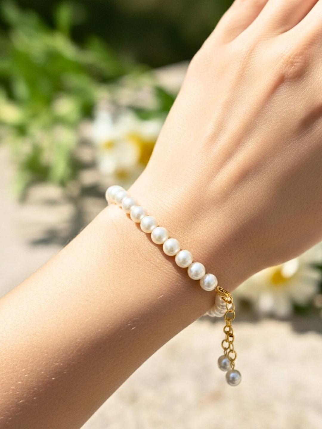ORANGENYSHA Women Pearls Handcrafted Gold-Plated Link Bracelet