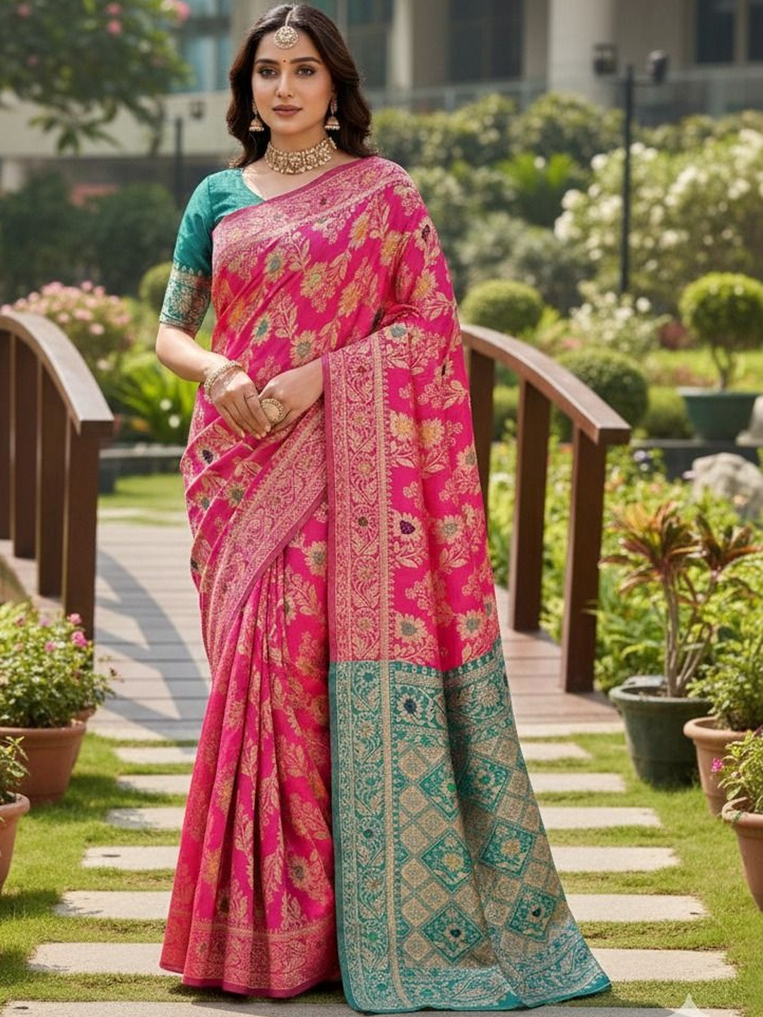 HERE&NOW Ethnic Motifs Zari Art Silk Handloom Kanjeevaram Saree
