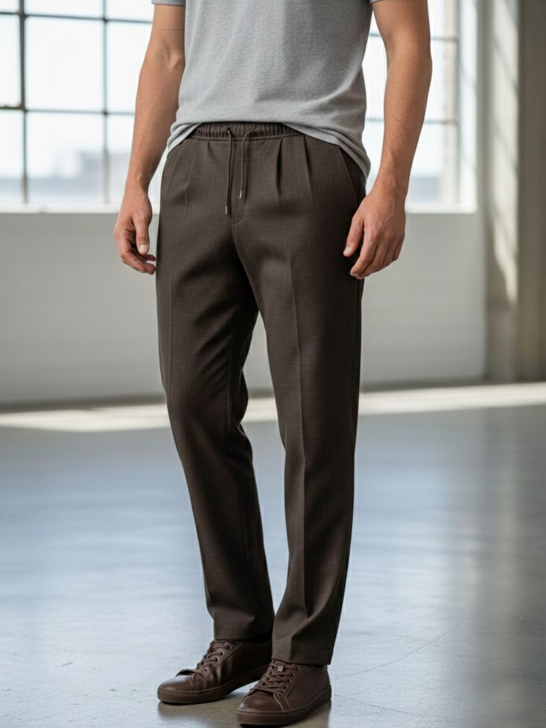 INDICLUB Men Relaxed Easy Wash Pleated Trousers