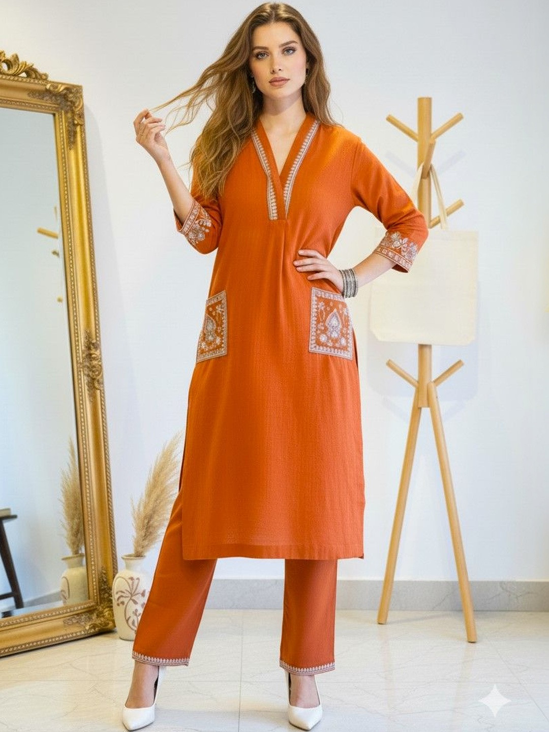 Dhibha Women Ethnic Motifs Embroidered Regular Thread Work Kurta with Trousers