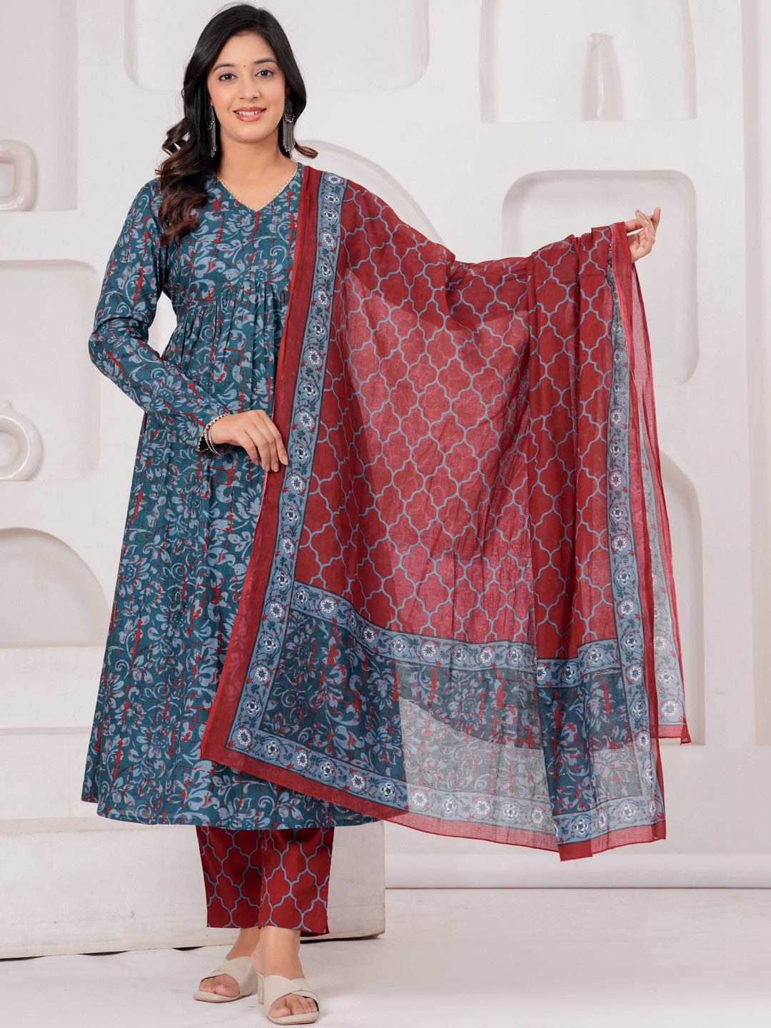 RAAKA Women Ethnic Motifs Printed Empire Pure Cotton Kurta with Trousers & With Dupatta