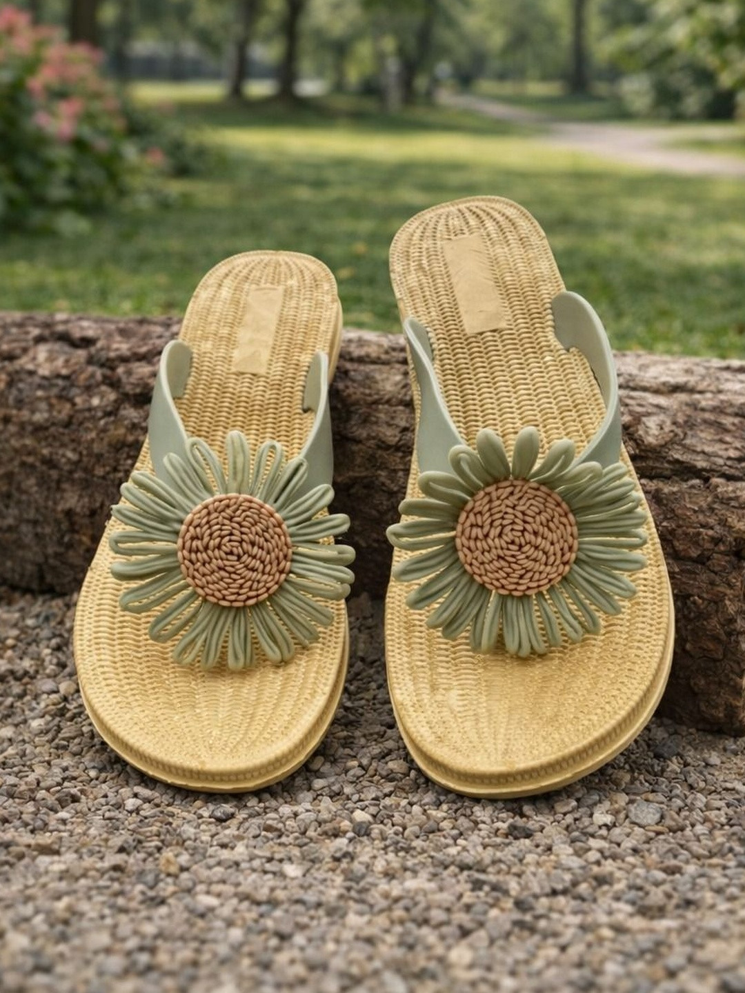 FABBMATE Women Embellished Thong Flip-Flops