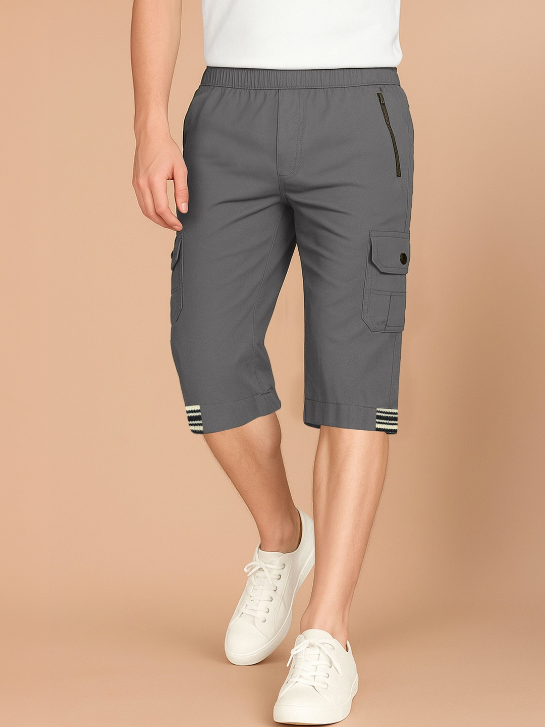 MARUTI ENTERPRISE Men Colourblocked Cargo Shorts Technology