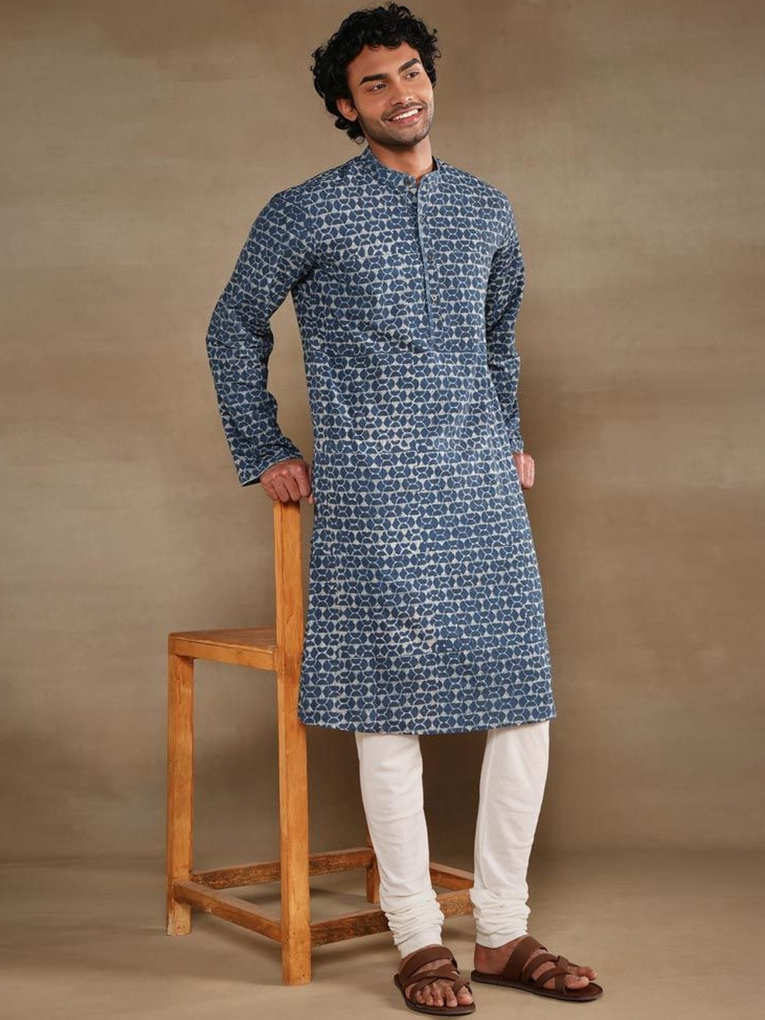 Fabindia Men Geometric Printed Mandarin Collar Flared Sleeves Thread Work Cotton Kurta