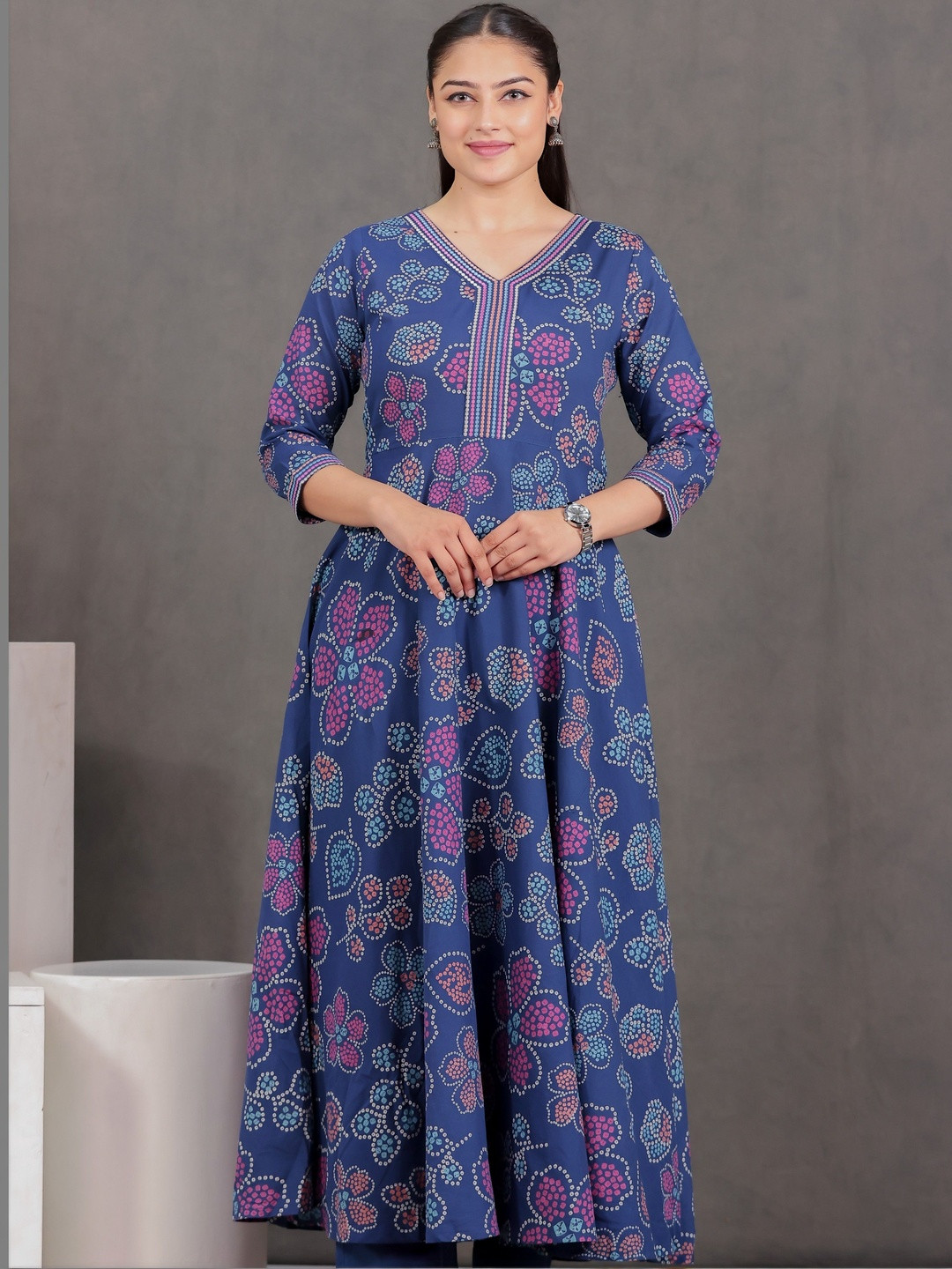 Aramya Women Floral Printed Thread Work Anarkali Kurta