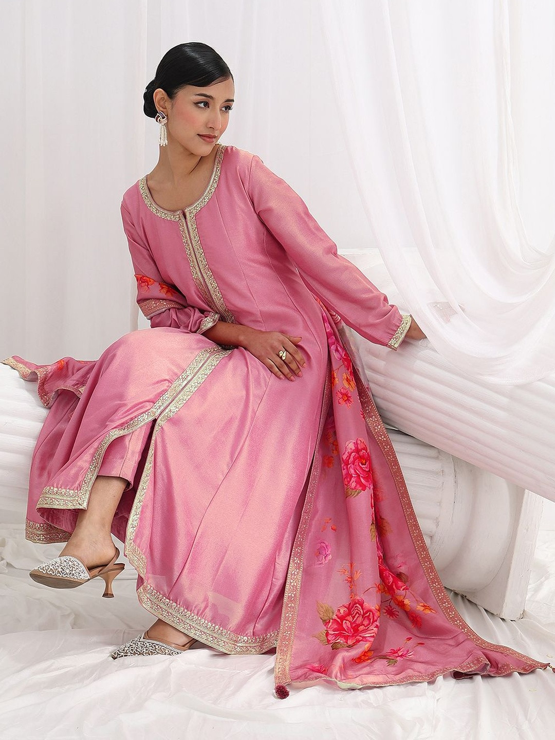 Libas Women Floral Panelled Thread Work Kurta with Trousers & With Dupatta