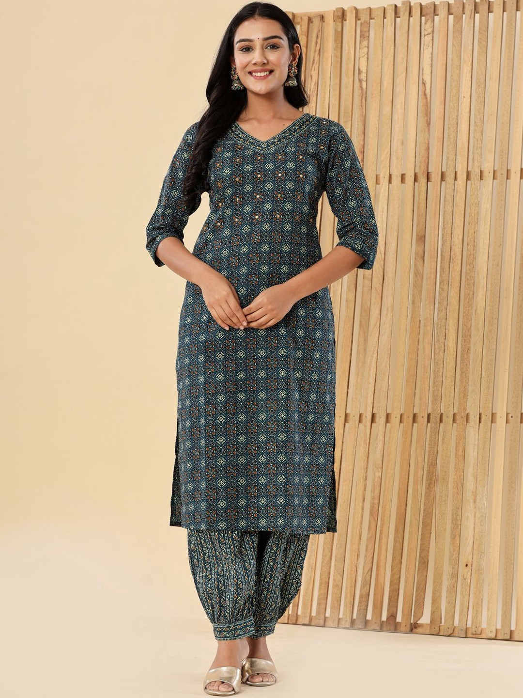 Aralia Women Floral Printed Regular Pure Cotton Kurta with Salwar & With Dupatta