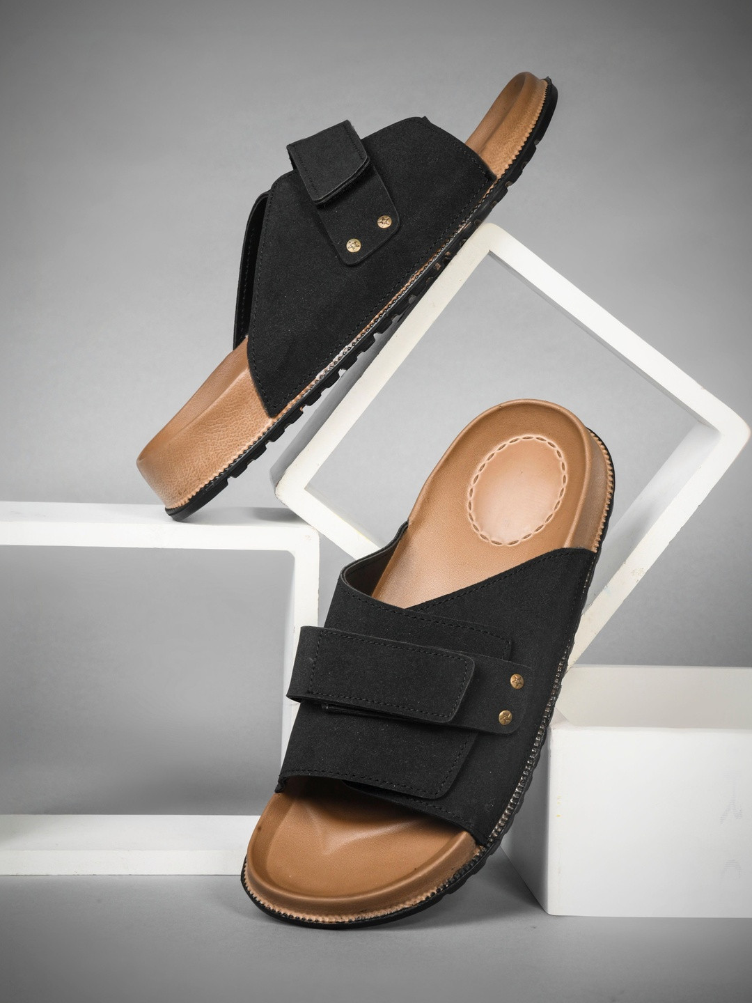 COGS Men Sliders