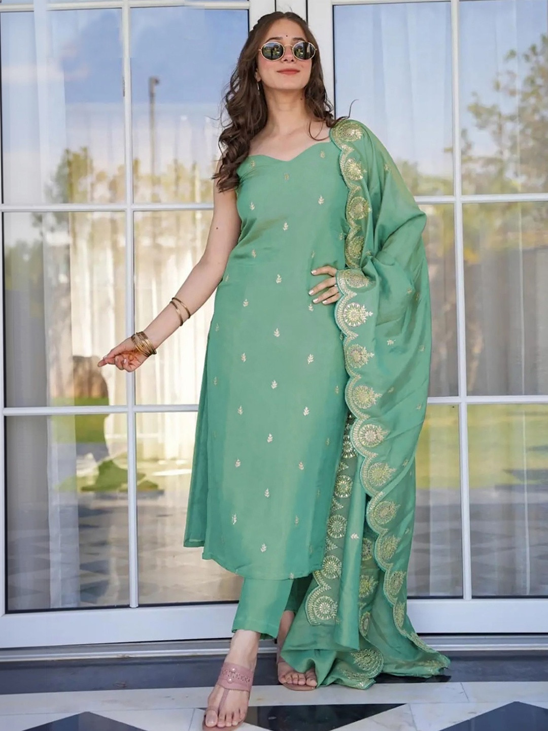 LeeliPeeri Designer Women Ethnic Motifs Embroidered Regular Thread Work Kurta with Trousers & With Dupatta