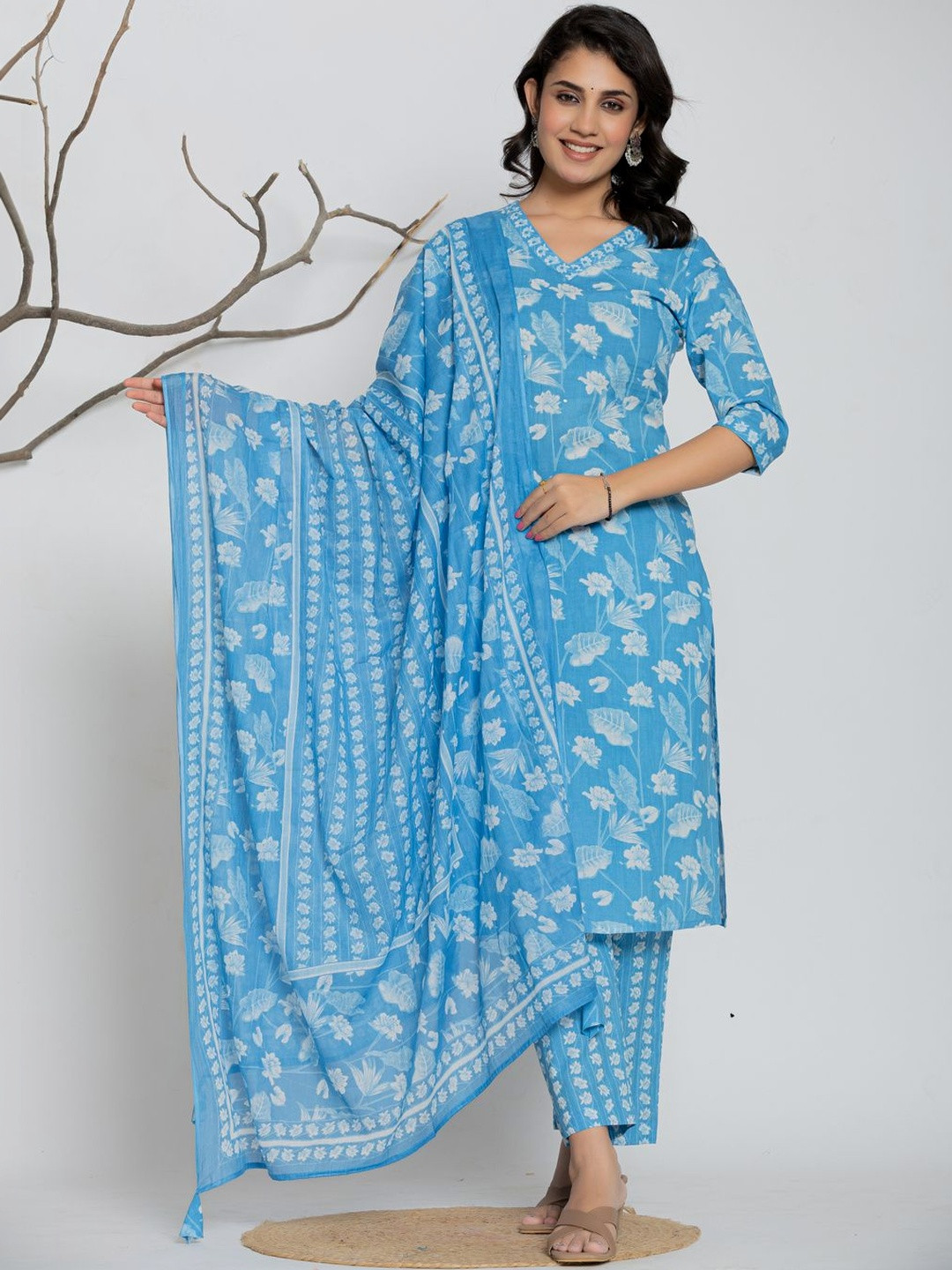 Aralia Women Floral Printed Regular Sequinned Pure Cotton Kurta with Trousers & With Dupatta