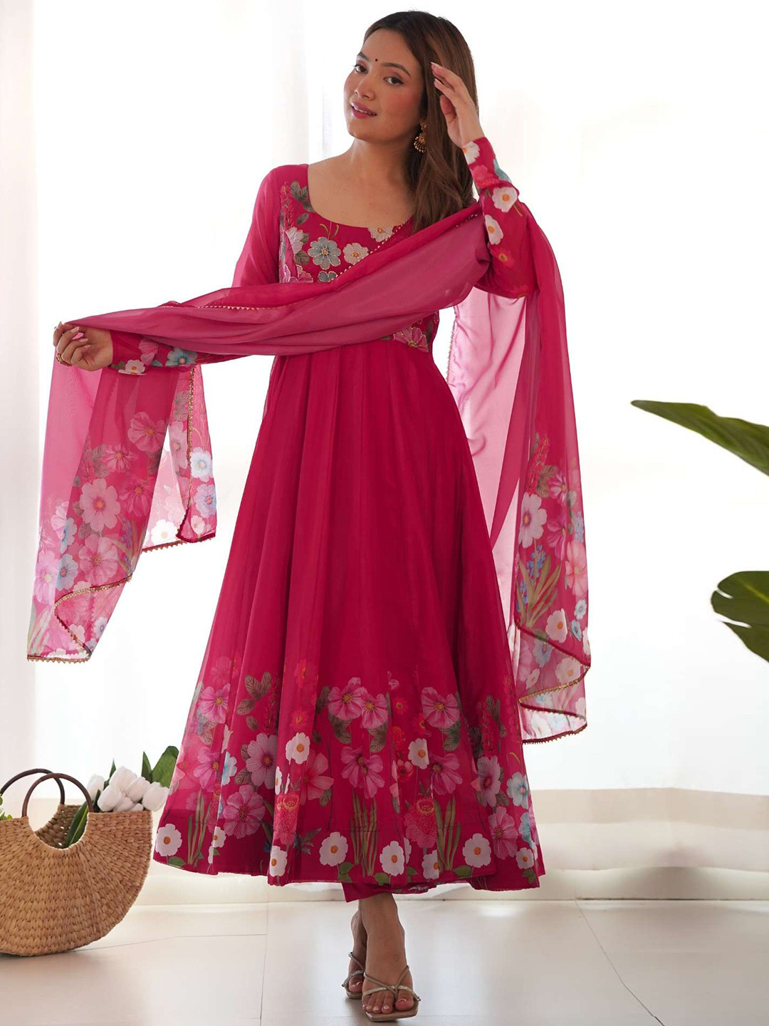 VEXORANTY Women Floral Printed Empire Kurta with Palazzos & With Dupatta