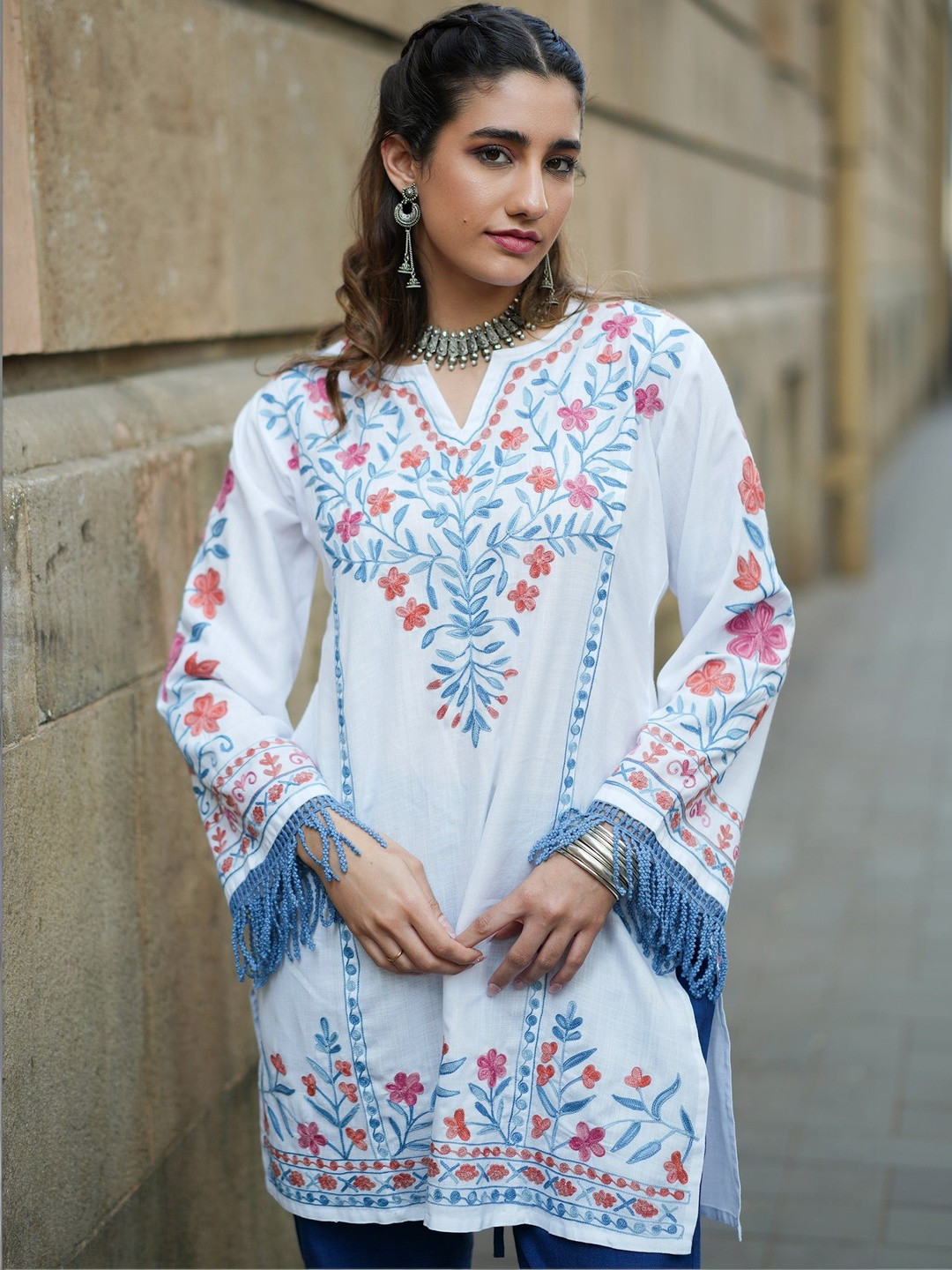 HOUSE OF KARI Aari Work Embroidered Floral Cotton Straight Knee Length Kurta