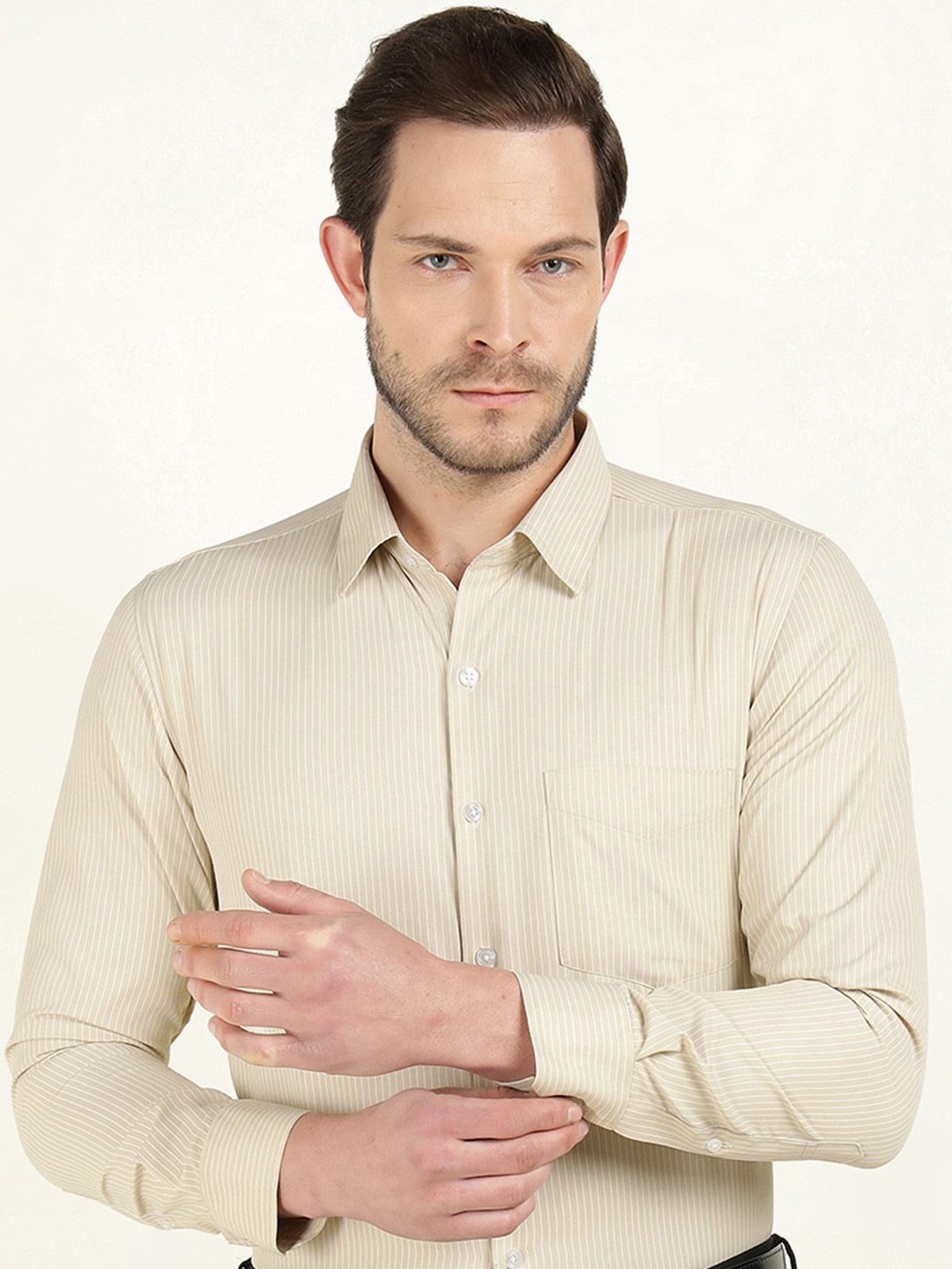 English Navy Men Slim Fit Striped Wrinkle Ressistant Formal Shirt