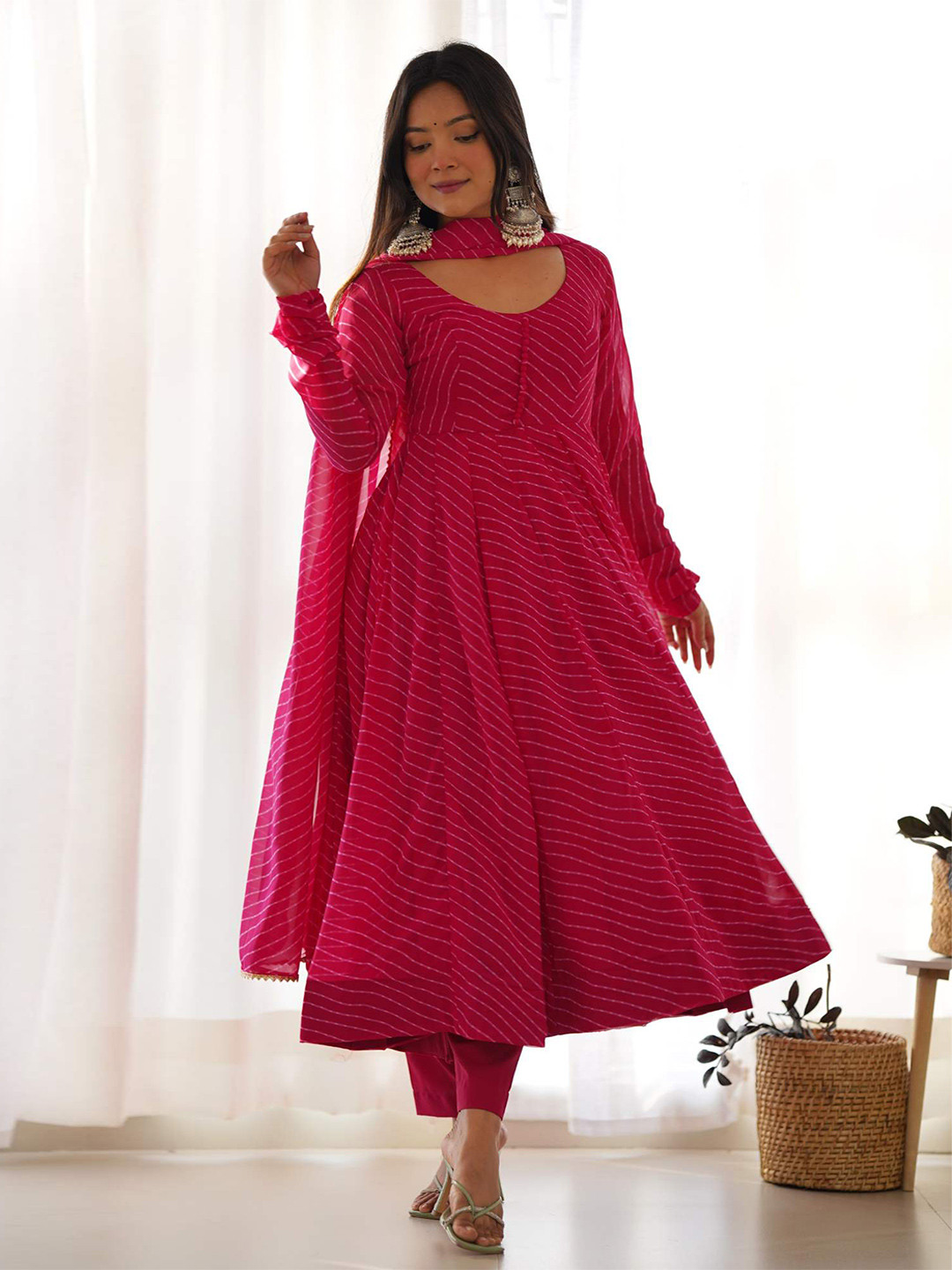 VEXORANTY Women Leheriya Dyed Empire Kurta with Trousers & With Dupatta