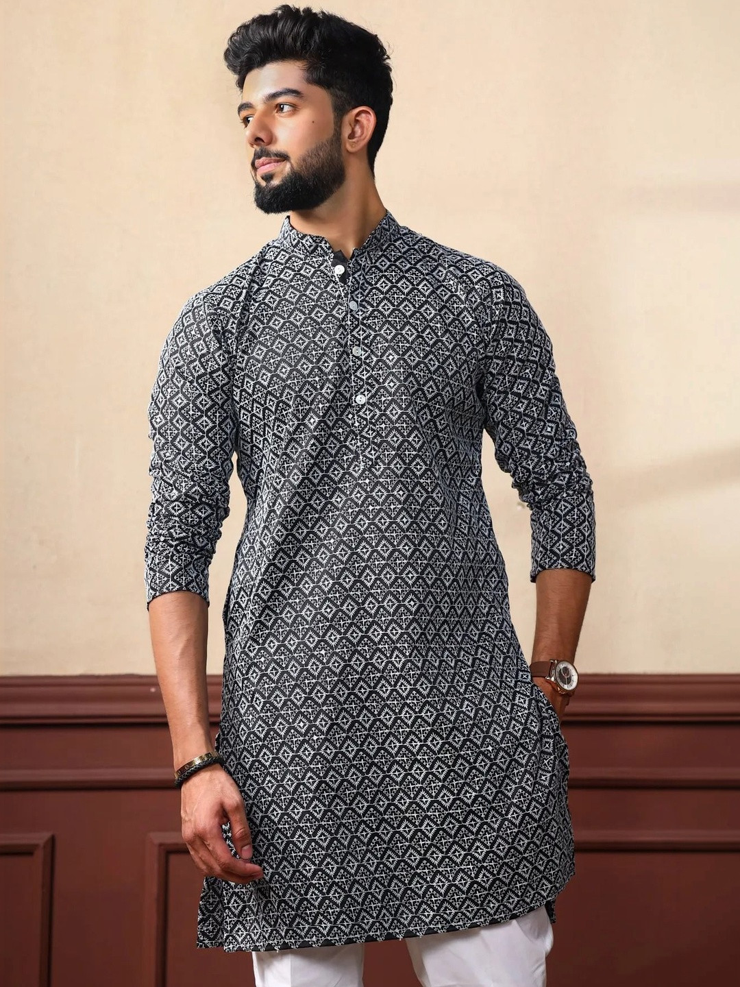 DWIJA FASHION Geometric Embroidered Chikankari Kurta
