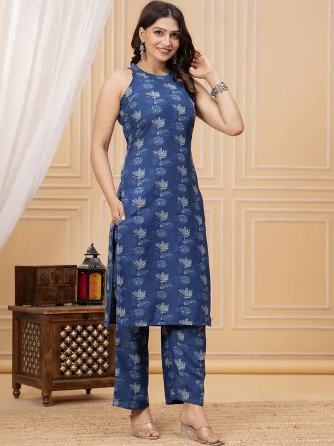 THEOMFAB Women Ethnic Motifs Printed Regular Kurta with Palazzos