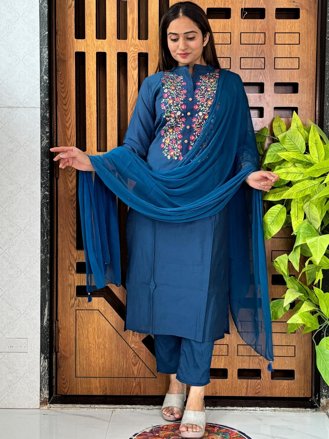 OPIVE FASHION HUB Women Floral Embroidered Regular Thread Work Pure Cotton Kurta with Trousers & With Dupatta