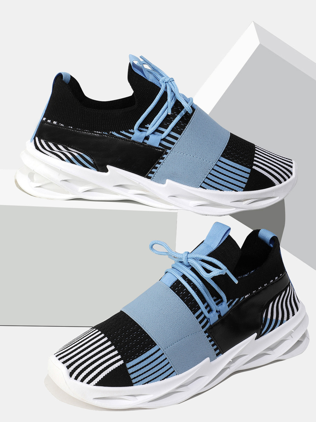 RapidBox Men Black & Blue Striped Sneakers