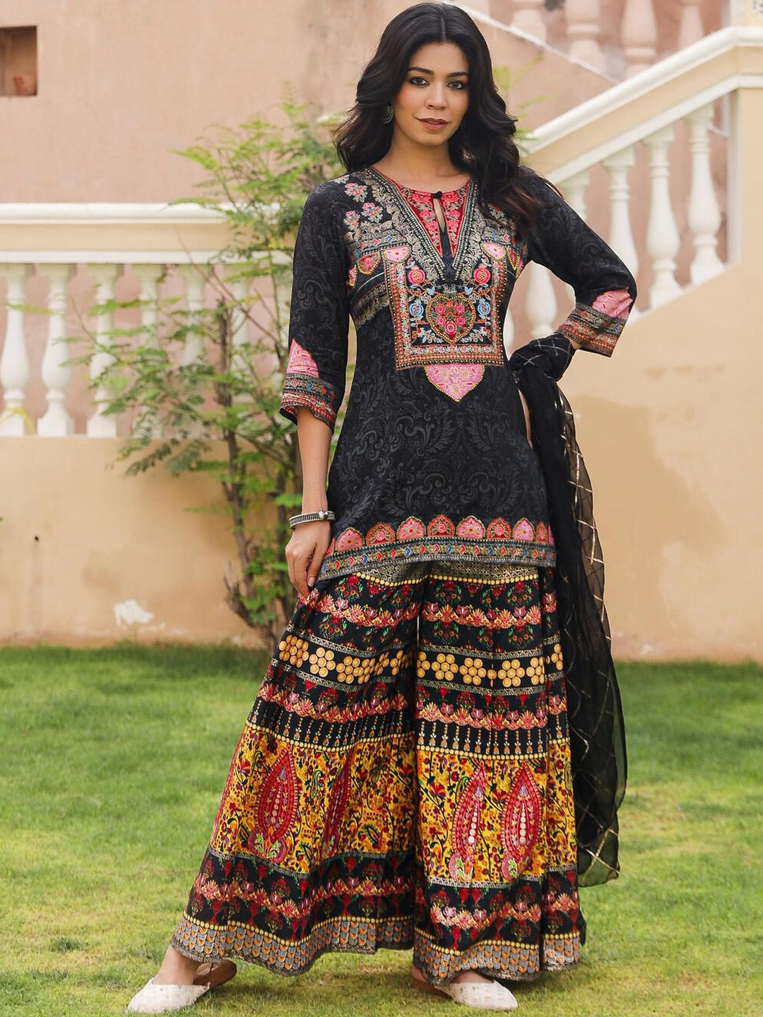 Aralia Women Ethnic Motifs Printed Regular Thread Work Kurta with Palazzos & With Dupatta