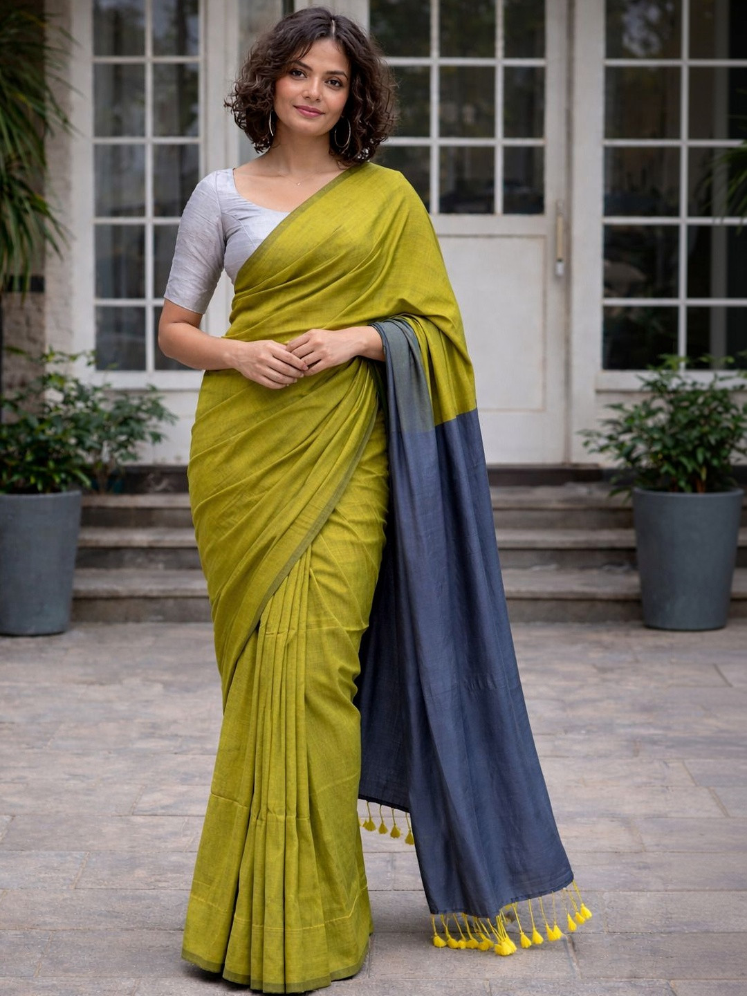 AWRIYA Colourblocked Pure Cotton Khadi Saree
