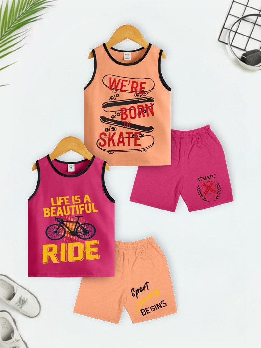 Sandoll Unisex Kids Printed T-shirt with Shorts
