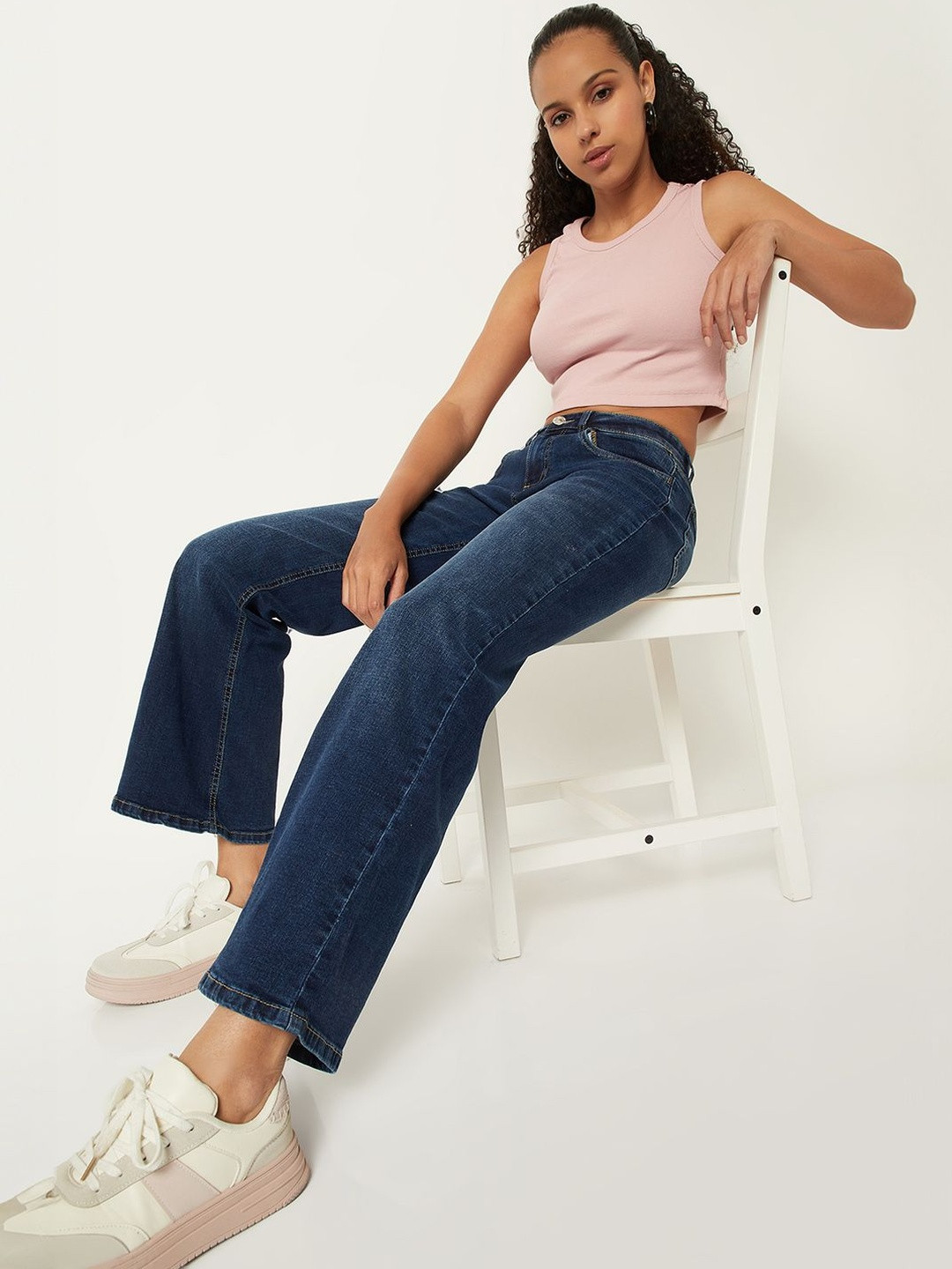 max Women Regular Fit Mid-Rise Light Fade Stretchable Jeans