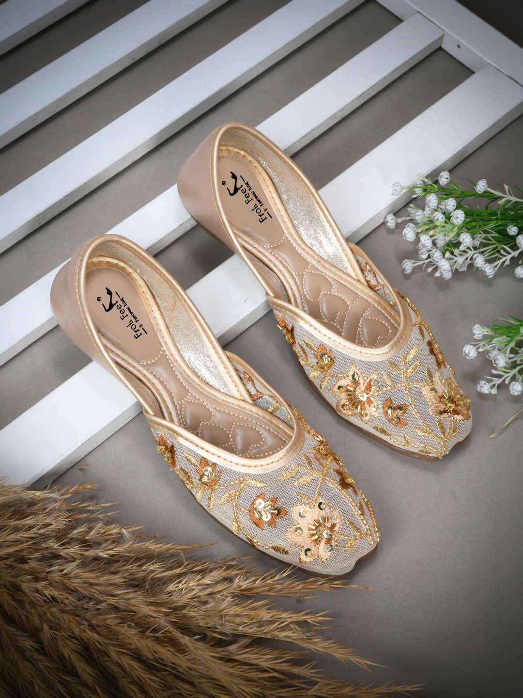 Froh Feet Women Ethnic Mojaris Flats